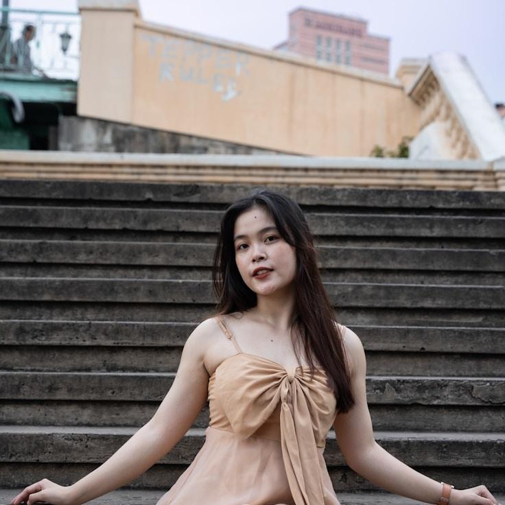 Kaveri Mehta, Lead Design Curator at Verdant & Vine, reviewing corporate floral arrangements